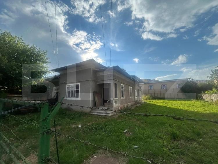 Casă cu Teren 1111 Mp în Central