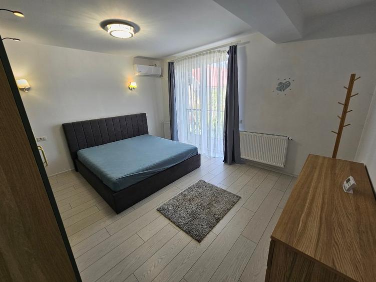 Duplex cu 4 camere cu Teren 300 Mp în Domnești