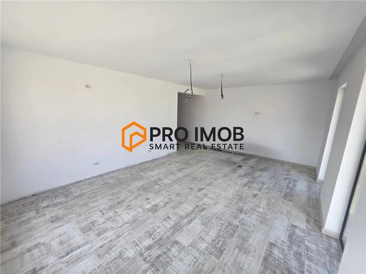 Apartament cu 5 camere decomandat în Câmpineanca