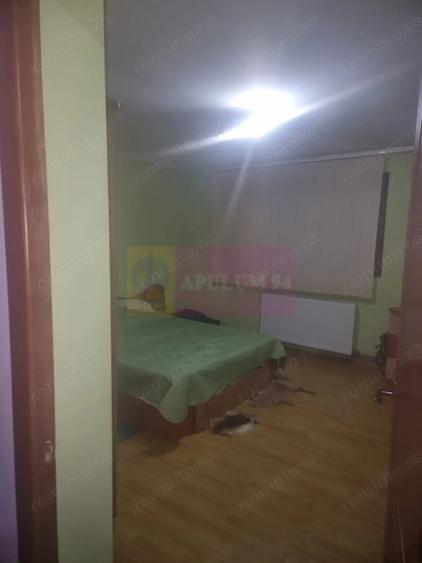 Casă cu 7 camere cu Teren 1500 Mp în Islaz