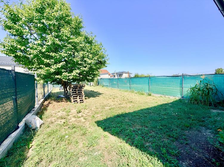 Duplex cu 4 camere cu Canalizare în Moșnița Nouă