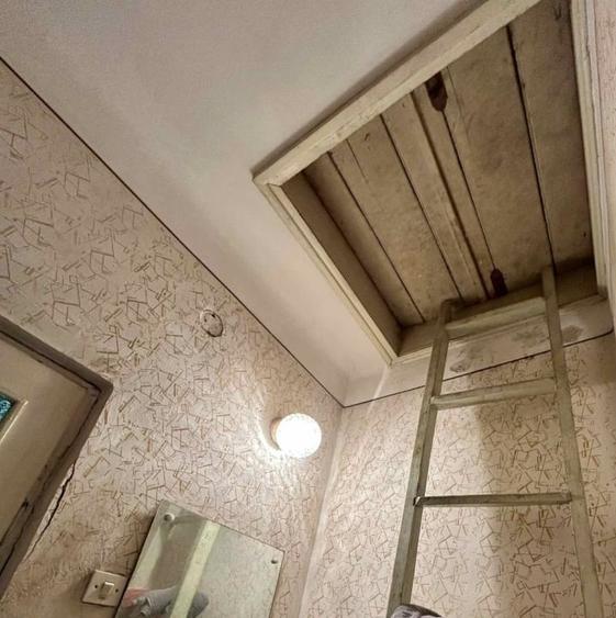Casă individuală cu 5 camere cu Teren 400 Mp în Central