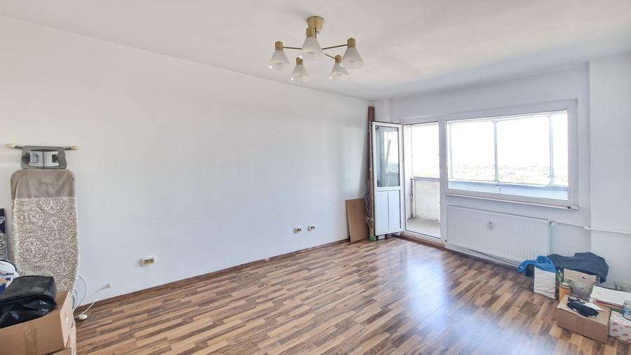 Apartament cu 3 camere decomandat în Alexandriei