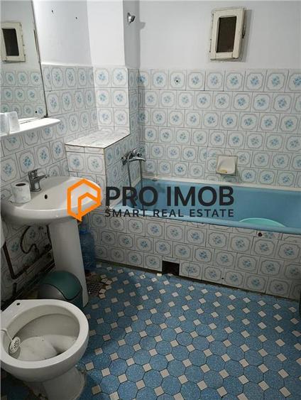 Apartament cu 3 camere decomandat în Unirii Sud