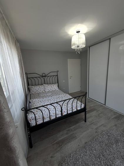 Duplex cu 4 camere cu Canalizare în Florești