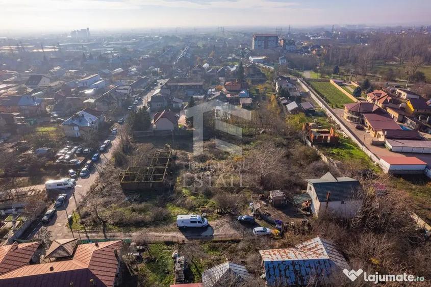 Teren de 3808 mp, în Central