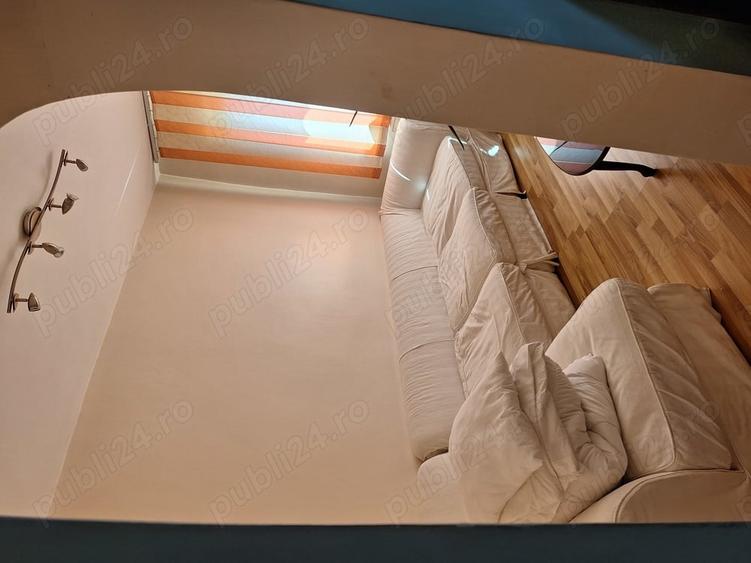 Apartament cu 3 camere semidecomandat în Central