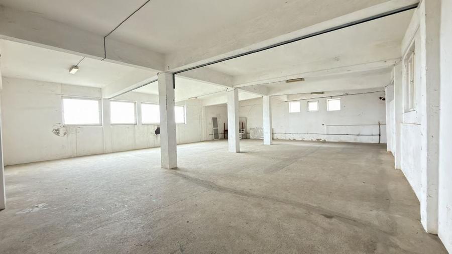 Spațiu comercial, de 278 mp, în Periferie
