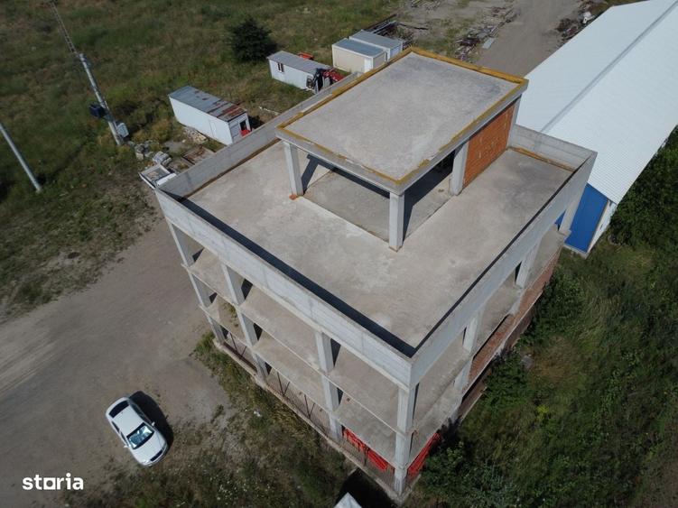 Spațiu comercial, de 730 mp, în Central