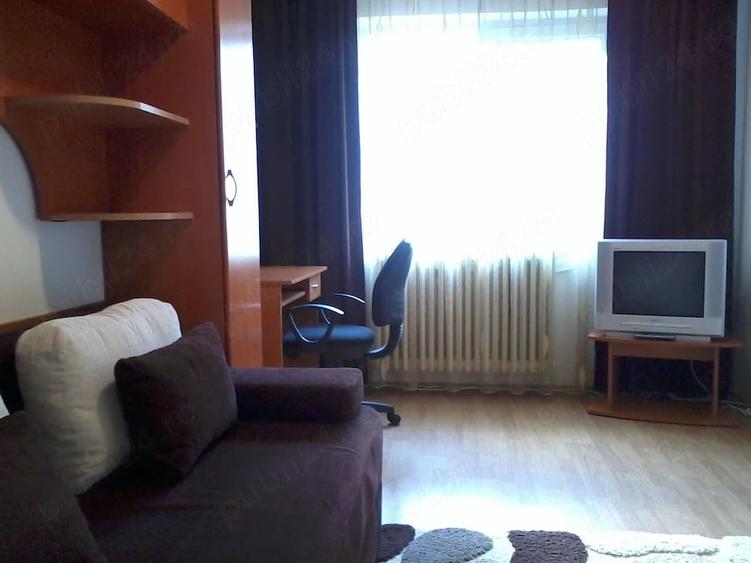 Garsonieră decomandată în Podu Roș