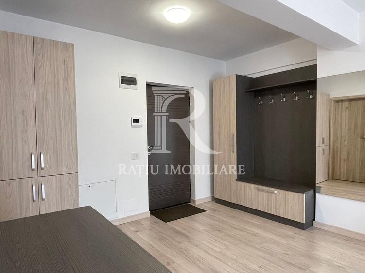 Apartament cu 2 camere semidecomandat, mobilat în Iosia