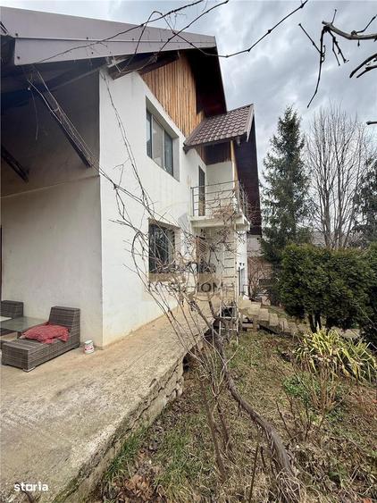 Casă cu 4 camere cu Teren 1481 Mp în Central