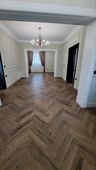 Casă individuală cu 5 camere cu Canalizare în Central