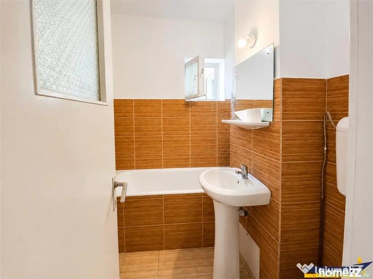 Apartament cu 3 camere decomandat în Drumul Poienii