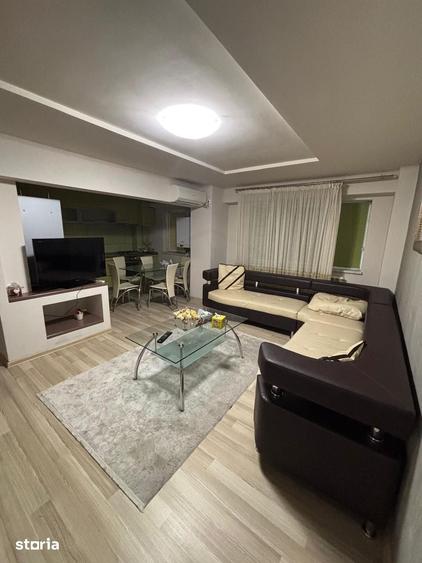Apartament cu 3 camere în Craiovița Nouă
