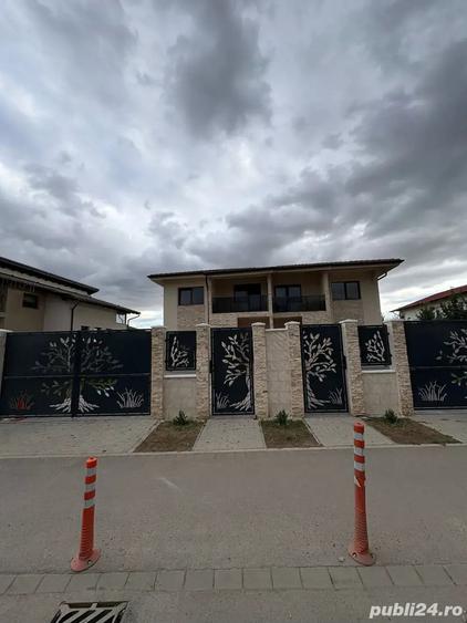 Casă cu 4 camere cu Teren 300 Mp în Central