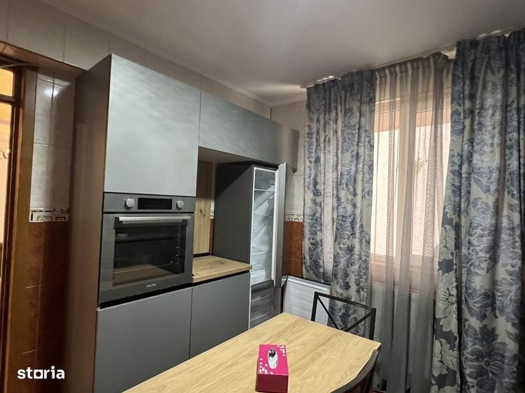 Casă cu 4 camere în Dobroești