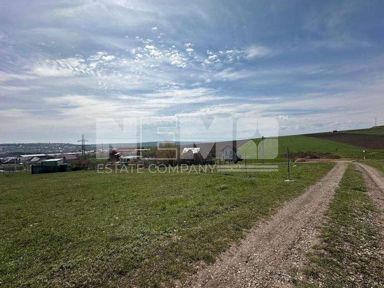 Teren Construcții intravilan de 1000 mp, în Șcheia