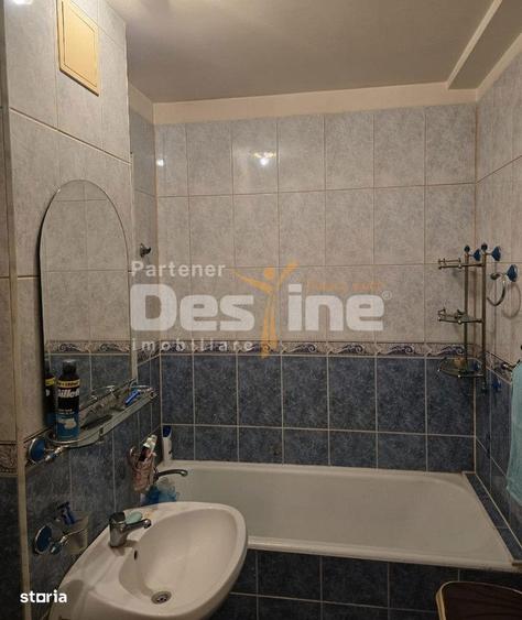Apartament cu 3 camere decomandat, mobilat în Tei
