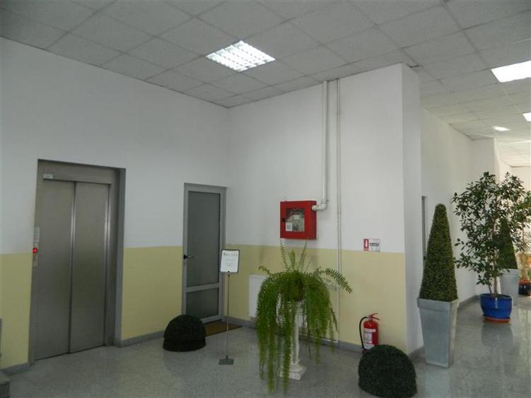 Birou, de 190 mp, în Fabric