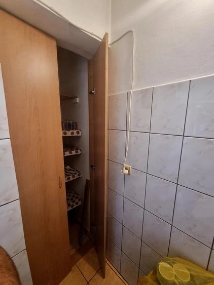 Garsonieră decomandată în Casa de Cultură