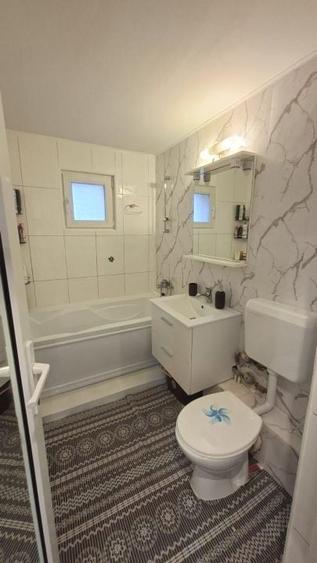 Apartament cu 3 camere decomandat, mobilat în Eremia