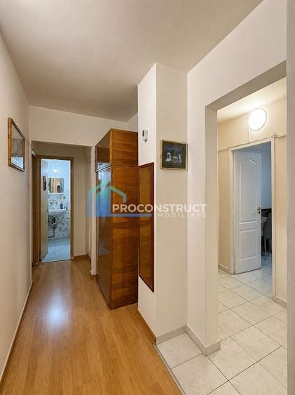 Apartament cu 4 camere în Lipovei