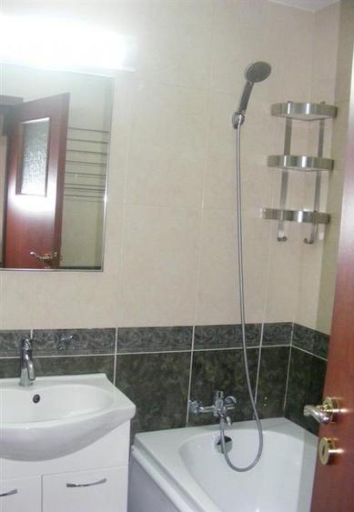 Apartament cu 2 camere decomandat, mobilat în Berceni