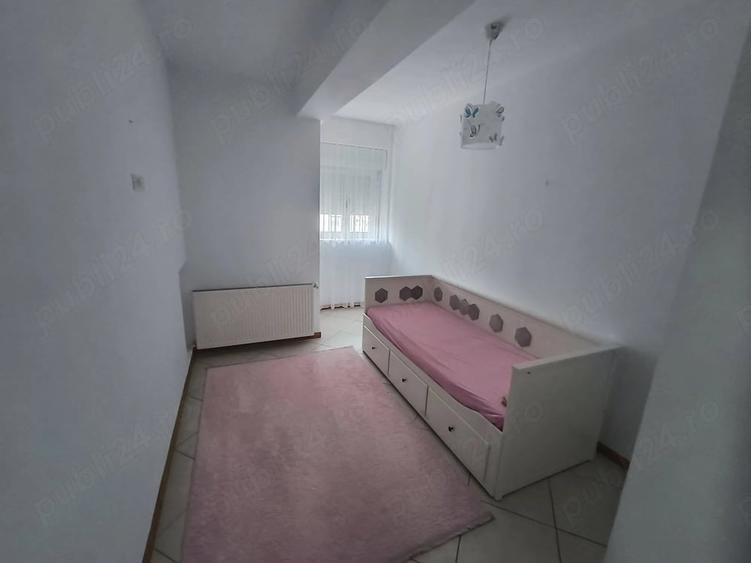 Apartament cu 3 camere decomandat în Torontalului