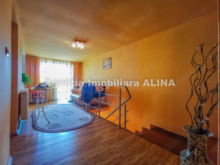 Casă cu 3 camere în Vulcan