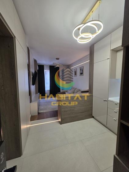 Apartament cu 4 camere semidecomandat în Berceni