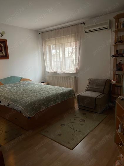Casă cu 6 camere cu Teren 5000 Mp în Miroslăvești