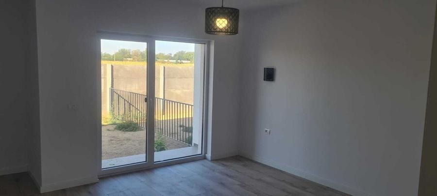 Casă cu 2 camere cu Teren 300 Mp în Șag