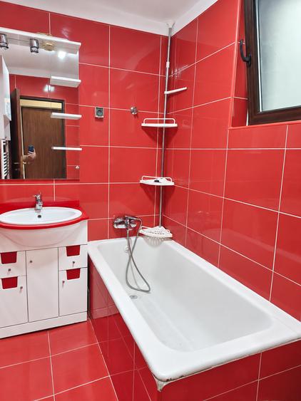 Apartament cu 2 camere semidecomandat în Iancului