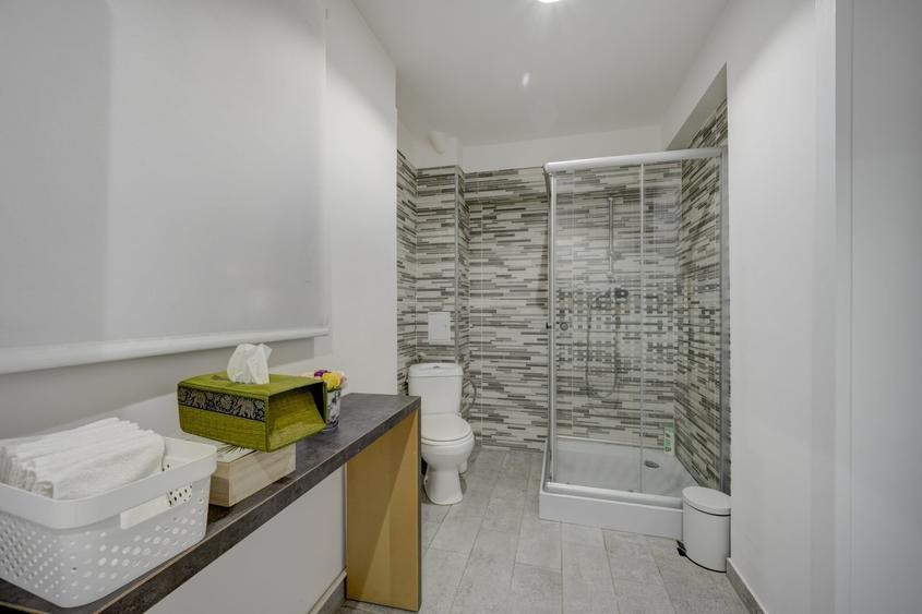 Apartament cu 2 camere decomandat în P-ța Universității