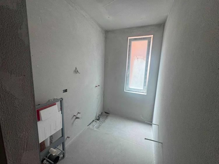 Apartament cu 2 camere semidecomandat în Giroc