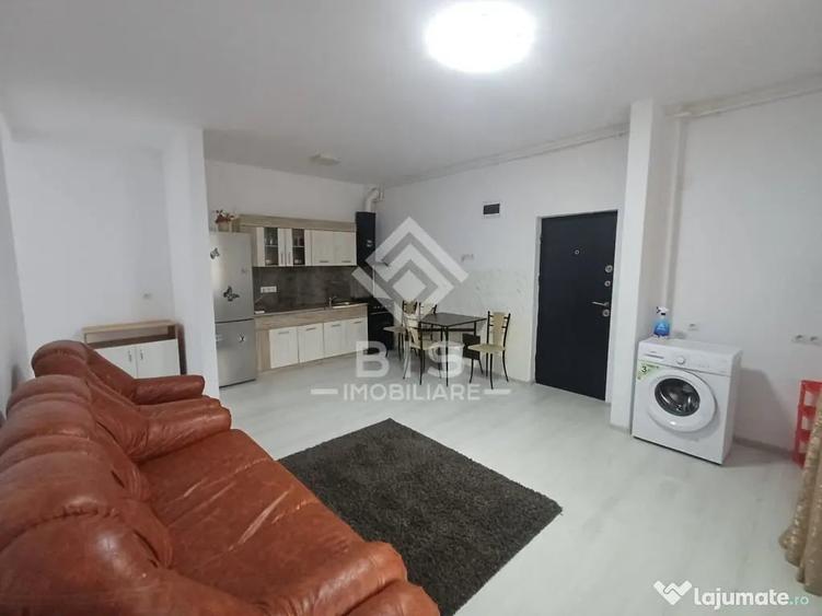 Apartament cu 3 camere semidecomandat în Nord