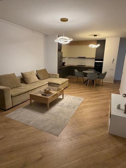 Apartament cu 2 camere, mobilat în Central