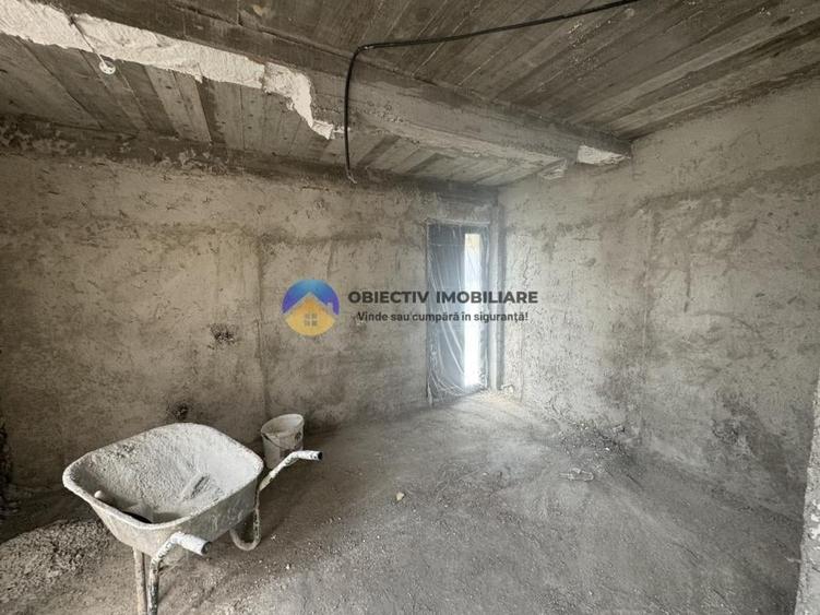 Casă cu 4 camere cu Teren 953 Mp în Gura Văii