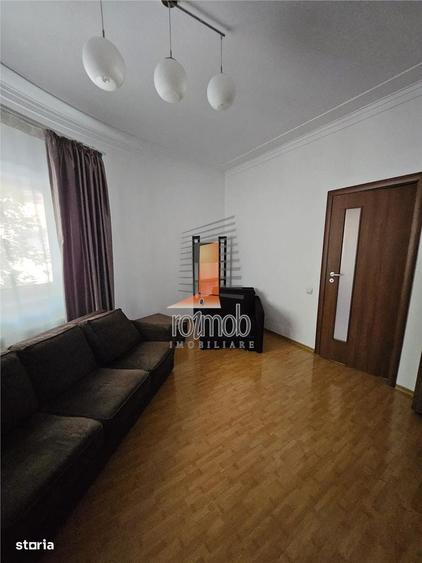 Apartament cu 2 camere decomandat în Polonă
