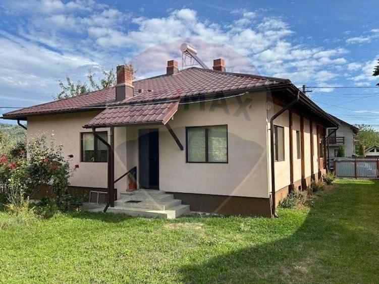 Casă tradițională cu lucrări recente de întreținere, 802 mp teren - 1