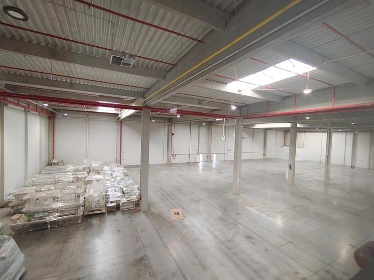 Spațiu industrial, de 3,610 mp, în Apahida