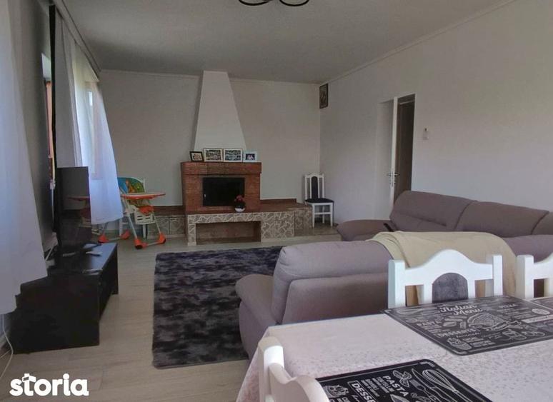 Casă cu 5 camere cu Teren 6381 Mp în Bârnova