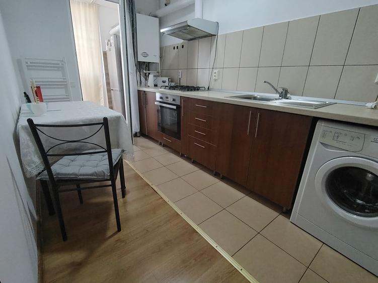Apartament cu 2 camere decomandat în Florești