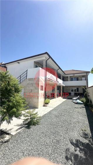 Spațiu comercial, de 200 mp, în Central