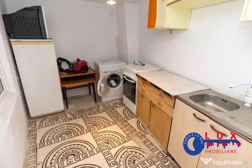 Casă cu 2 camere cu Teren 250 Mp în Central