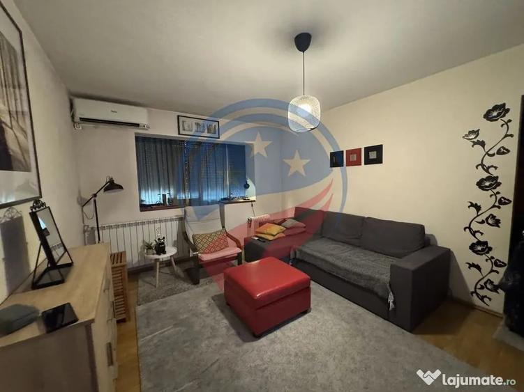 Apartament cu 2 camere semidecomandat în Craiovița Nouă