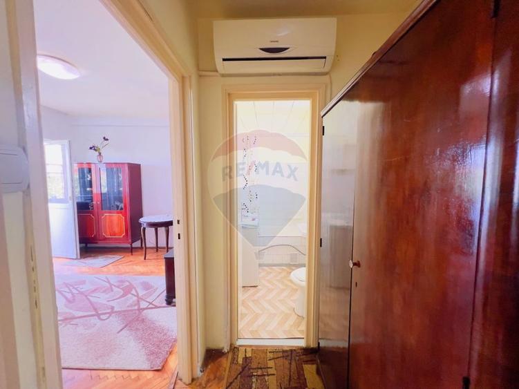 Apartament cu 3 camere semidecomandat, mobilat în Podgoria