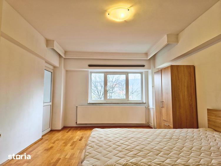 DE INCHIRIAT - 3 CAMERE, CENTRAL, BLOC CU LIFT - 1
