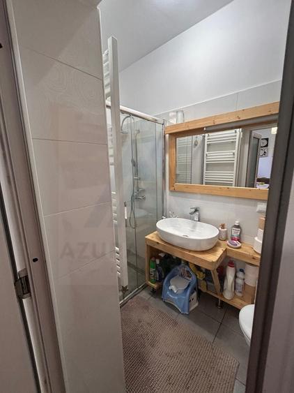 Casă individuală cu 3 camere cu Canalizare în Central